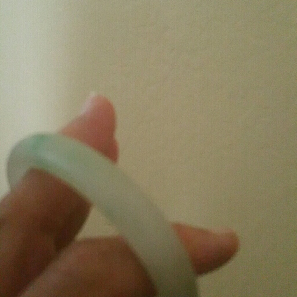 Jade Bangle - Picture 4 of 11